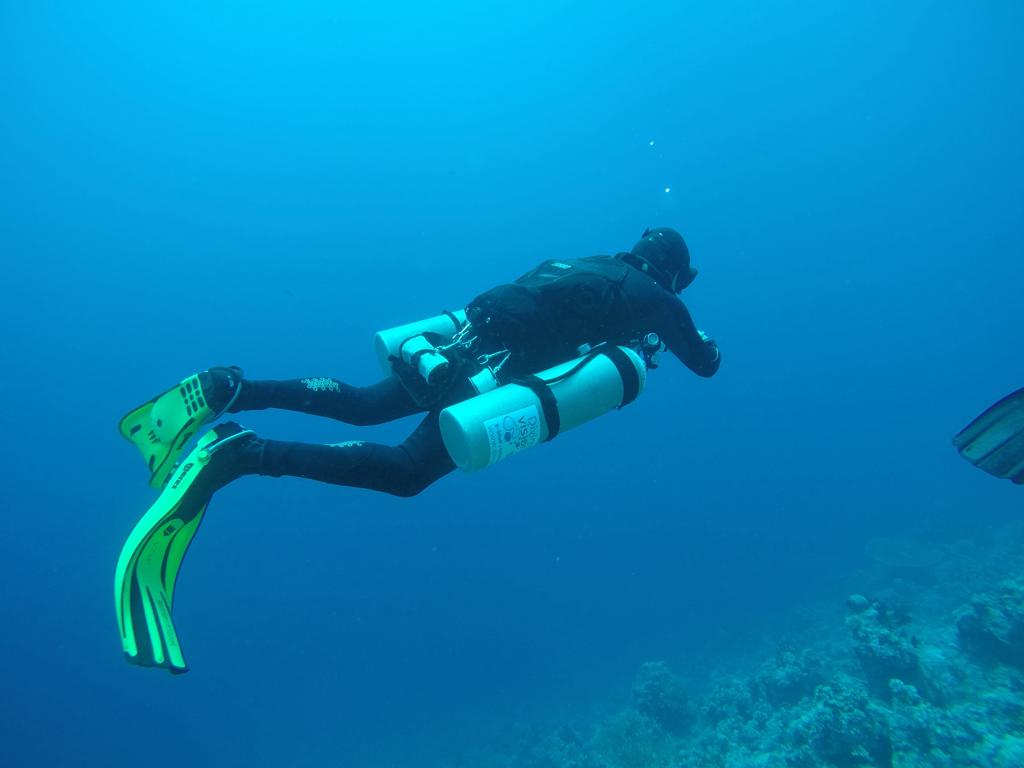 SIDEMOUNT