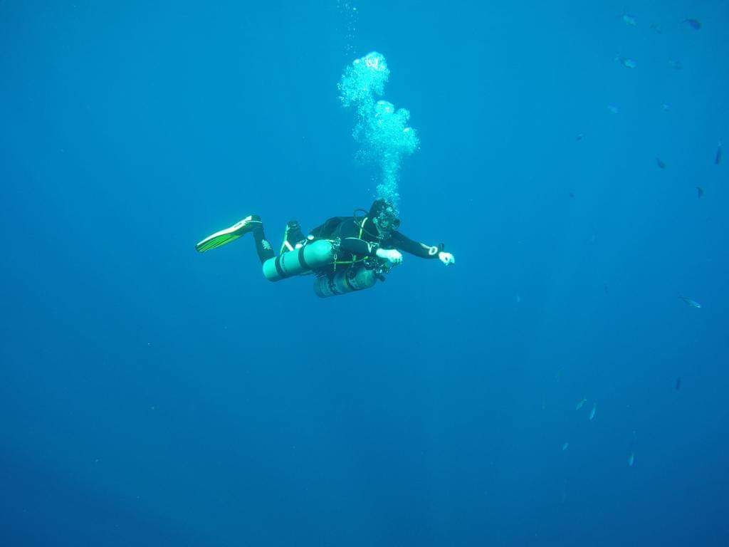 SIDEMOUNT